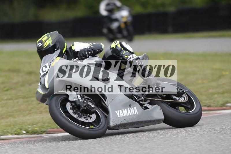 Archiv-2025/23 07.06.2025 TZ Motorsport ADR/500